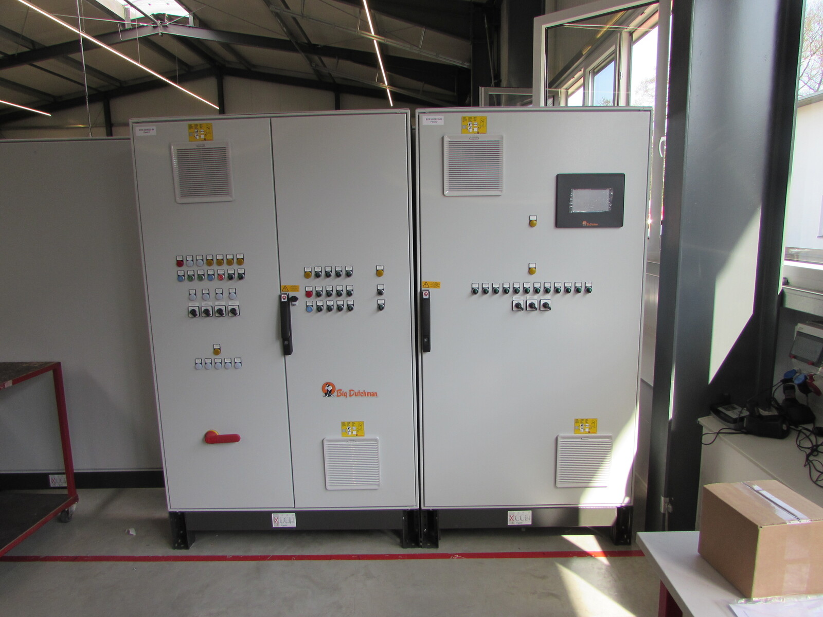 Control cabinet layer UV-788 house #1 viper int 4r/6t